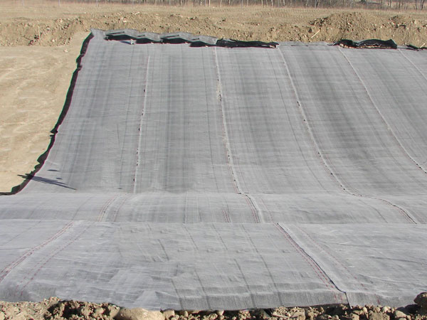 覆膜型钠基膨润土防水毯（垫）